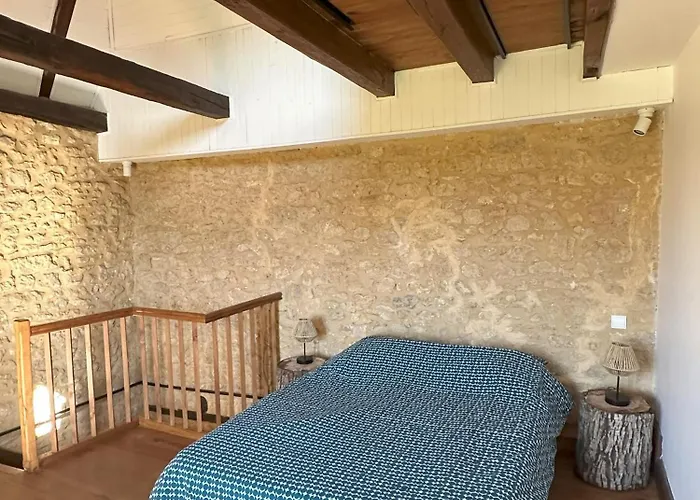 Ancien Musee De La Noix Doissat